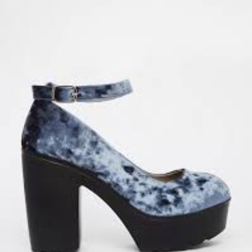 Daisy Street Blue Crushed Velvet Platform Heel
